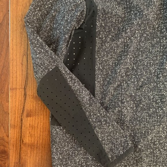 Outdoor Voices Lightweight Heather Grey 1/4 Zip Jacket Hooded Windbreaker Size s - Picture 3 of 12